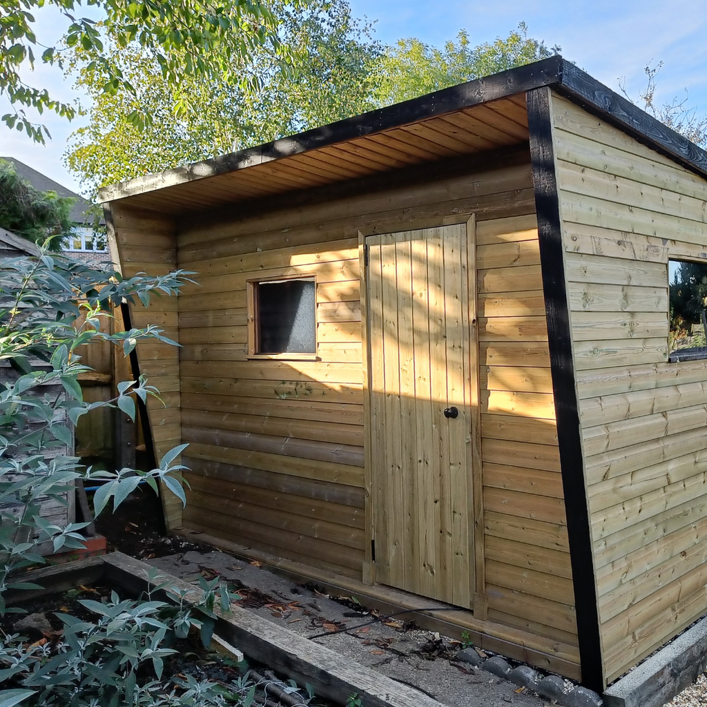 What is the difference between Cedar, Larch and Redwood?