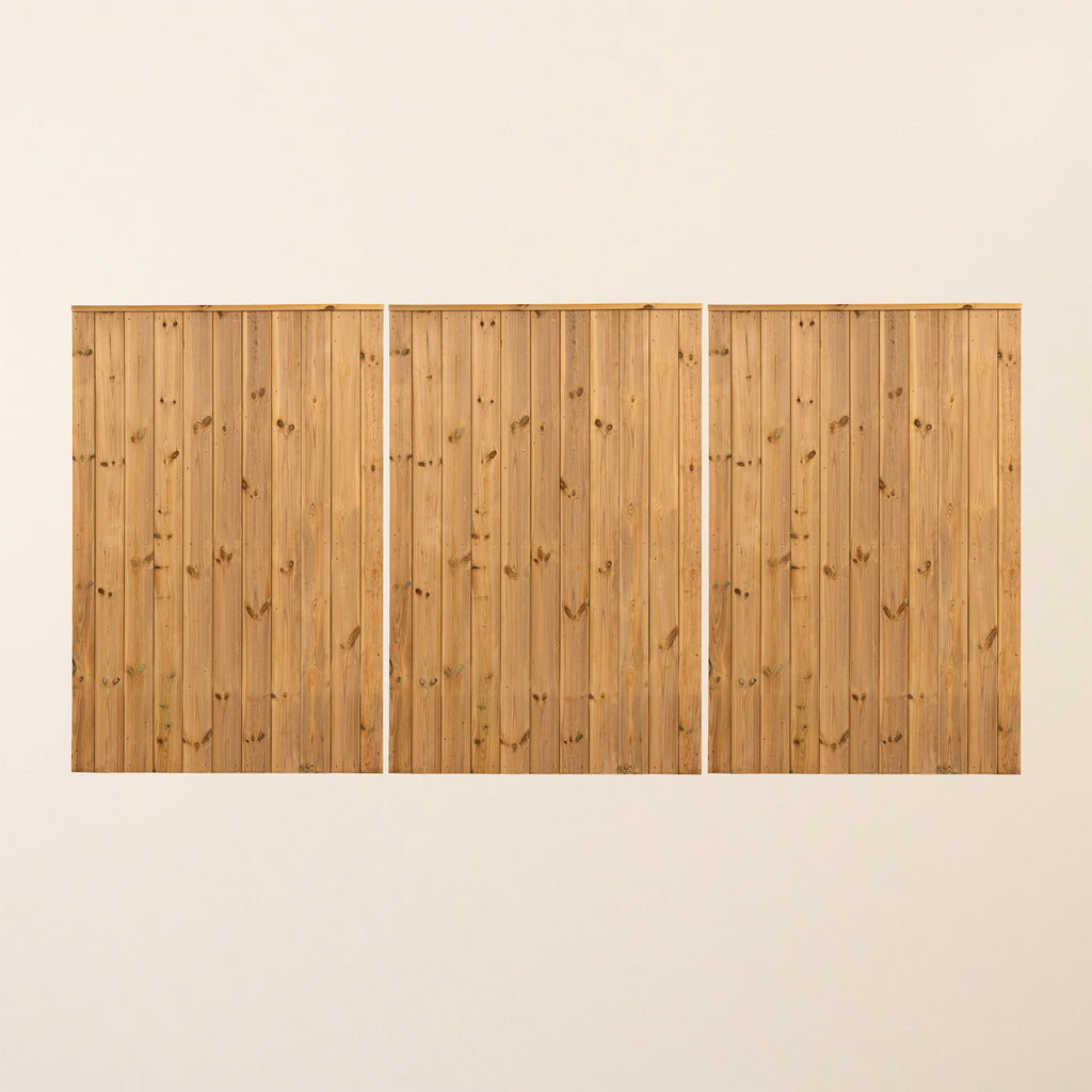Front shot of Clovelly Gates Bifold 3 Leaf