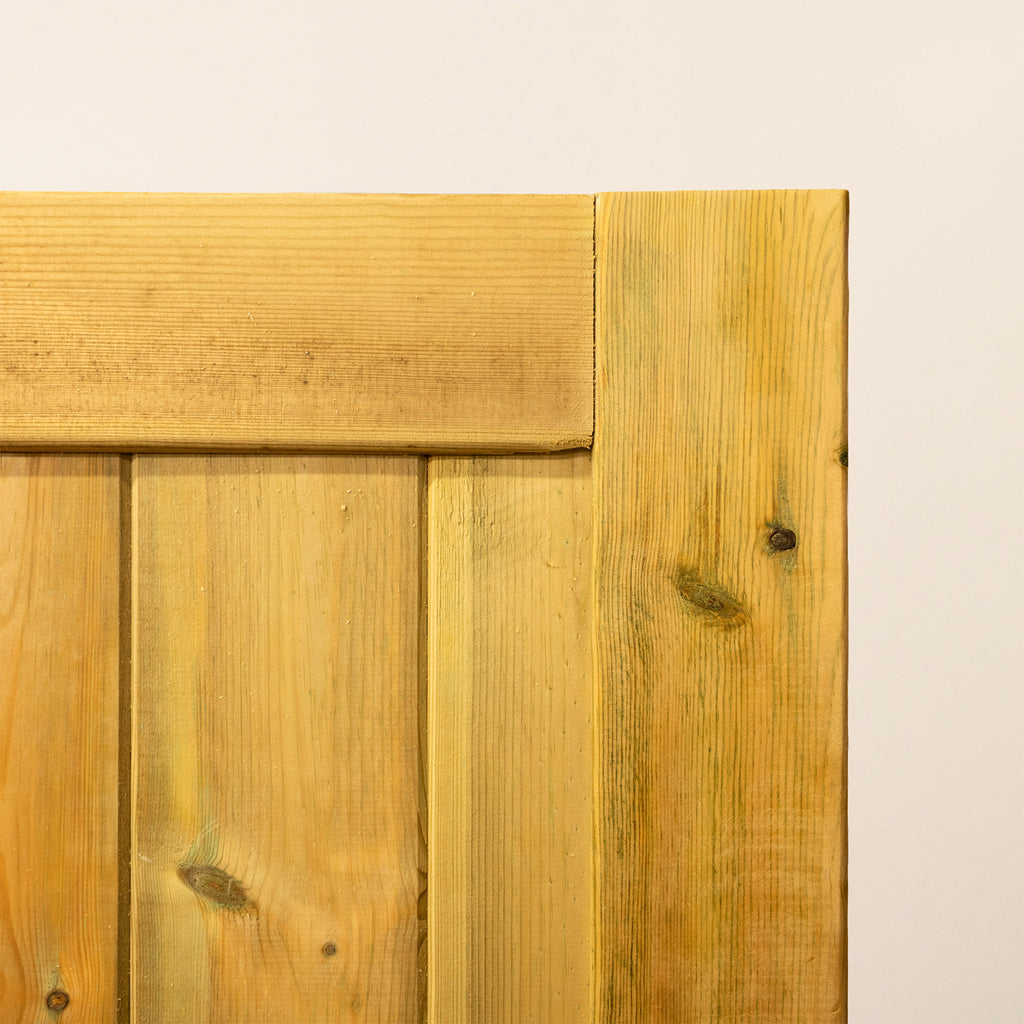 Detail shot of top corner of Croyde Fence Panel