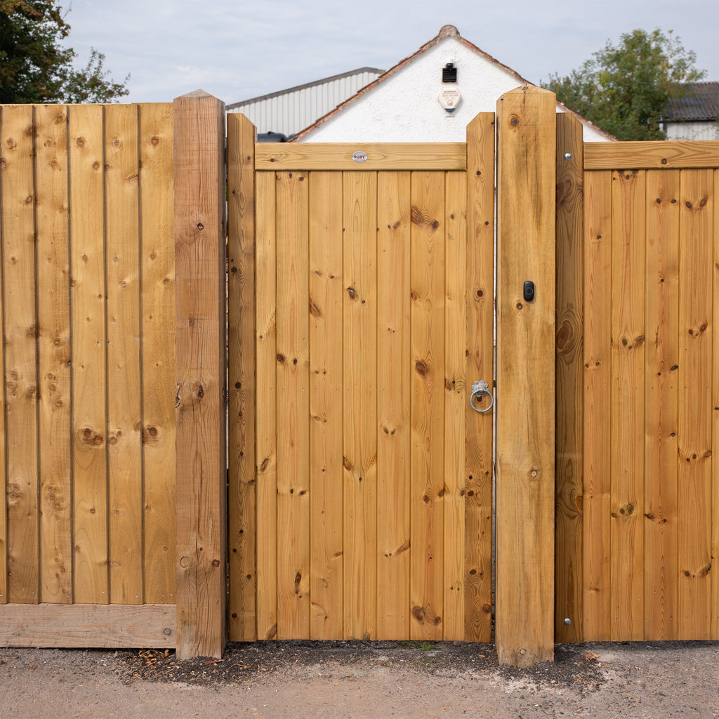 Lifestyle shot of Highampton side gate