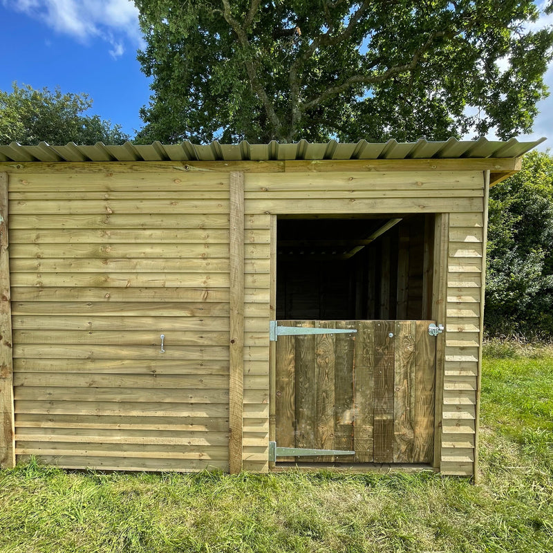 Stable 3.8m Deep x 3.6m Wide