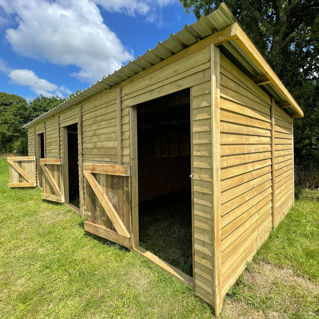 Stable 3.8m Deep x 10.8m Wide corner view